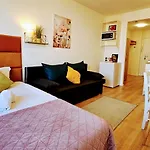 Live Apartman